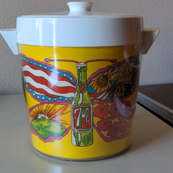 Magical Mystery Tour 7 up ice bucket - Picture 2 of 8